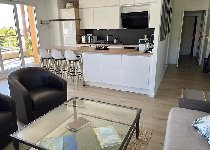 Joshua 3 & Grande Terrasse * Pornic